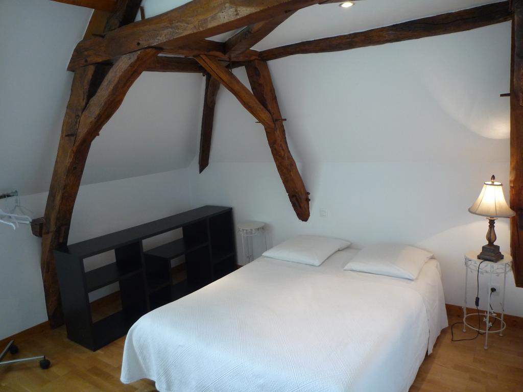 Hotel Le Petit Pont Moncé-en-Belin Esterno foto