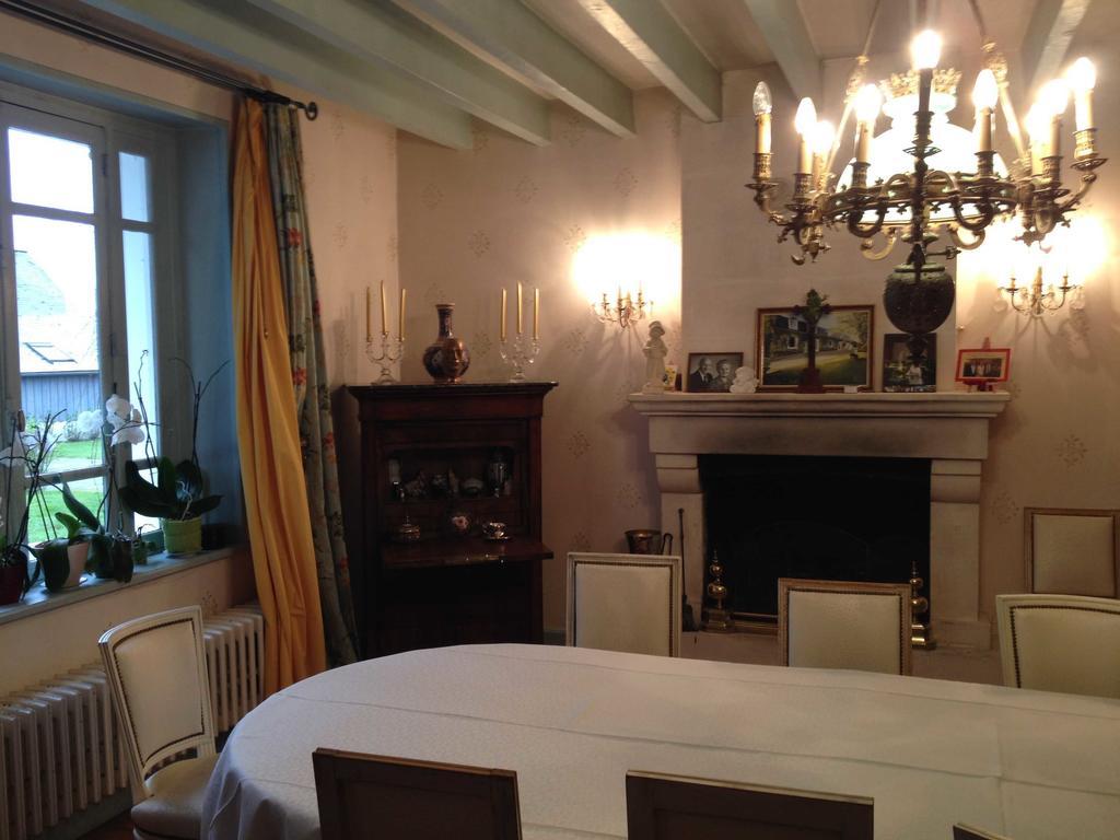 Hotel Le Petit Pont Moncé-en-Belin Esterno foto