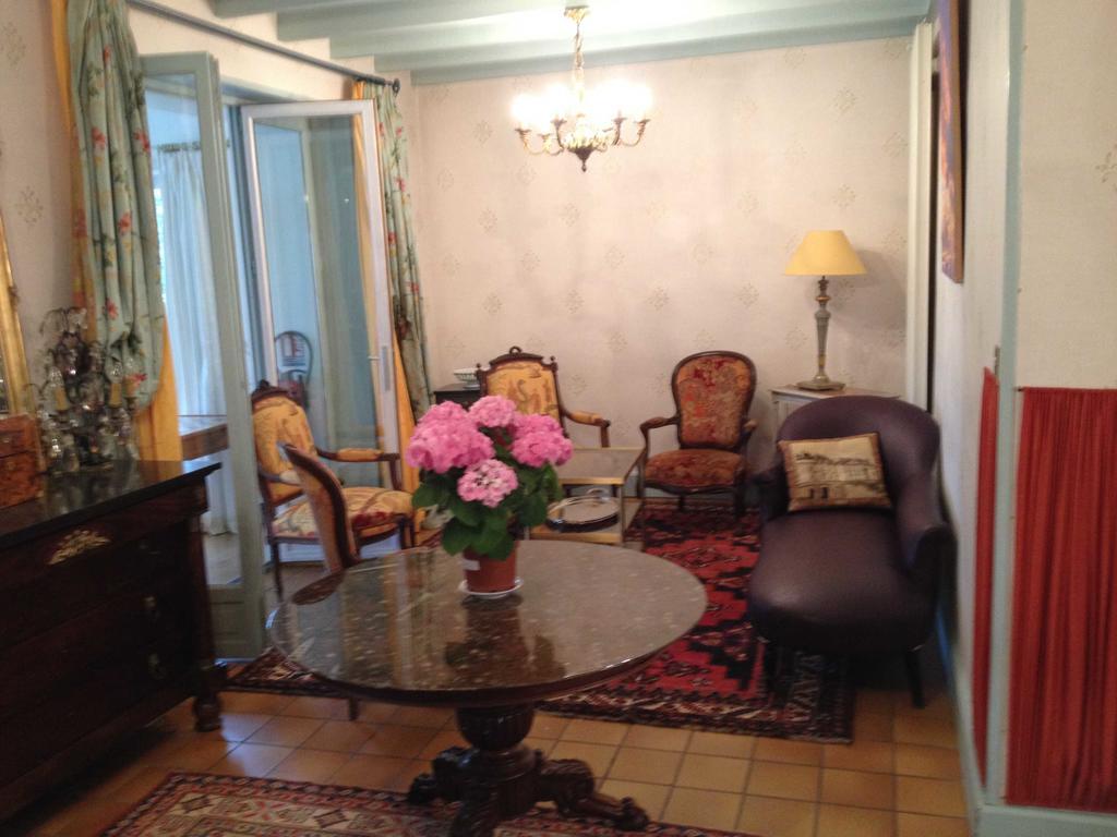 Hotel Le Petit Pont Moncé-en-Belin Esterno foto