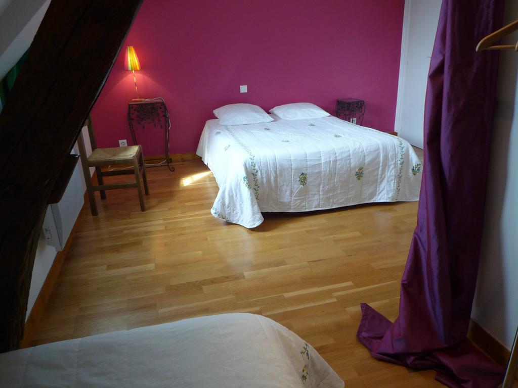 Hotel Le Petit Pont Moncé-en-Belin Esterno foto
